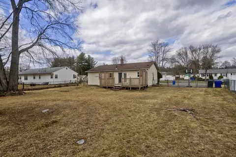 Exterior - 75 Penncastle St, Springfield, MA 01129 photo 5 of 5