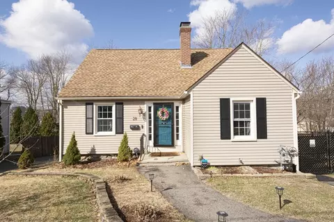 28 Button St, Worcester, MA 01606