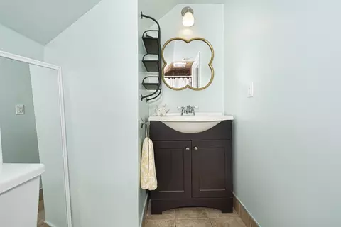 Bath - 28 Button St, Worcester, MA 01606 photo 1 of 3