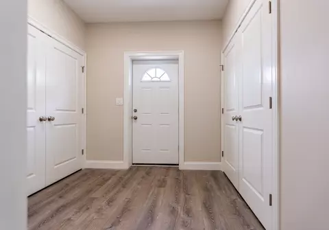 Entry Way - 146 18th St, Fall River, MA 02723 photo 3 of 8