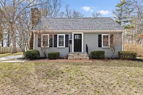 49 Cedarwood Rd, Scituate, MA 02066