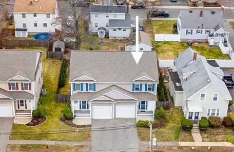 17 County St #B, Peabody, MA 01960