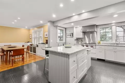 65 Atherton Rd, Brookline, MA 02446 photo 8