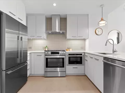 40 Traveler St #612, Boston, MA 02118