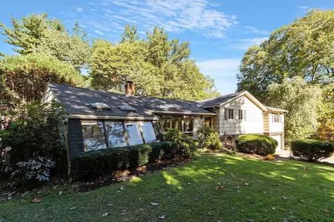 16 Parker St, West Boylston, MA 01583