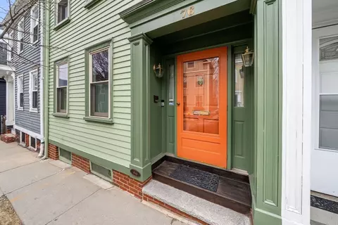 76 Green St, Charlestown, MA 02129