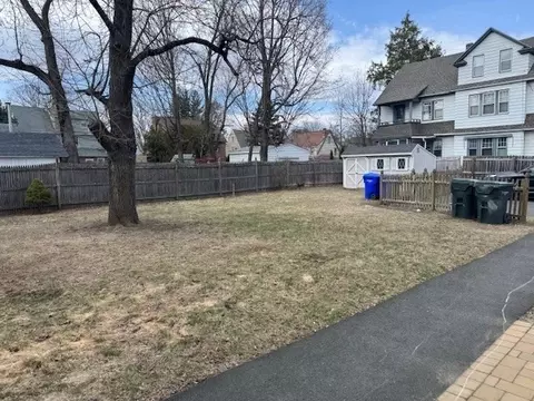 1038 Sumner Ave, Springfield, MA 01118 photo 4