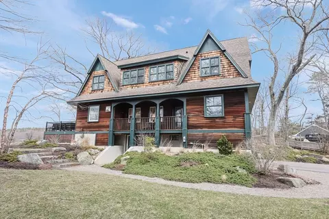 1 Norfolk Ln, Holliston, MA 01746