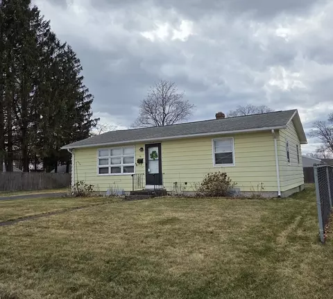 86 Boucher Cir, Chicopee, MA 01020