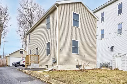 261 Main St, Gardner, MA 01440