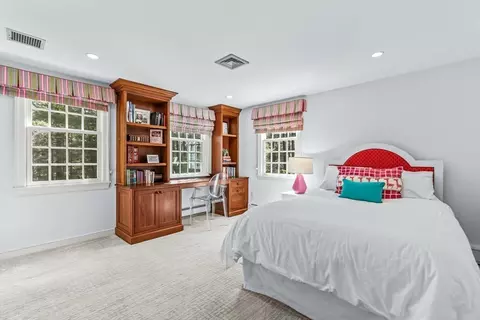 22 Chadwick Rd, Weston, MA 02493 photo 21