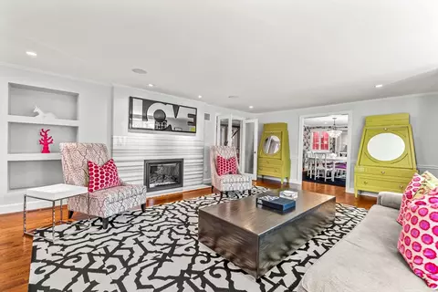 22 Chadwick Rd, Weston, MA 02493 photo 3