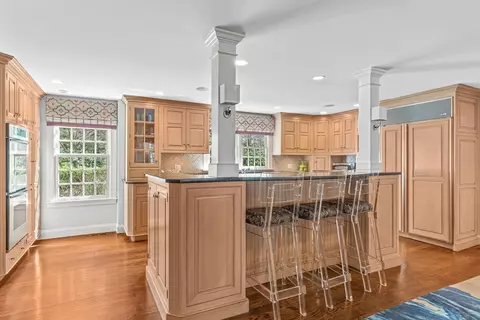 22 Chadwick Rd, Weston, MA 02493 photo 7