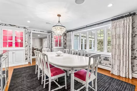 22 Chadwick Rd, Weston, MA 02493 photo 4