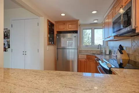 61 Brackett Pl #C, Marblehead, MA 01945 photo 15