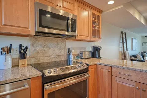 61 Brackett Pl #C, Marblehead, MA 01945 photo 14