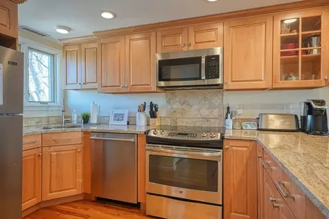 61 Brackett Pl #C, Marblehead, MA 01945 photo 13