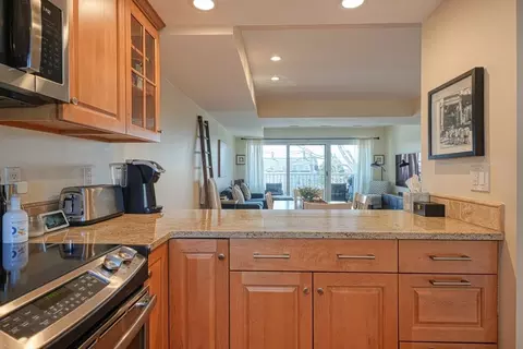 61 Brackett Pl #C, Marblehead, MA 01945 photo 16