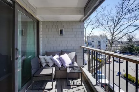 61 Brackett Pl #C, Marblehead, MA 01945 photo 24