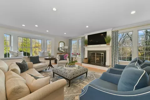 111 East St, Hingham, MA 02043 photo 11