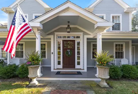 111 East St, Hingham, MA 02043 photo 2