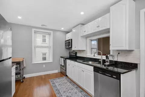 88 Walnut St #2, Dorchester, MA 02122