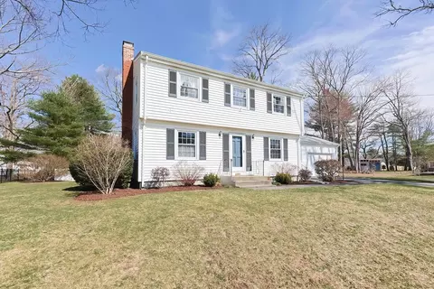59 Oakridge Ave, Attleboro, MA 02703