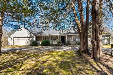 76 Carpenter St, Rehoboth, MA 02769