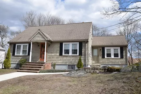 42 Herbert St, Wakefield, MA 01880