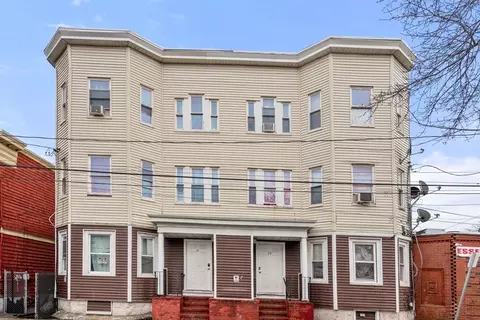 39-41 Shawmut St, Chelsea, MA 02150