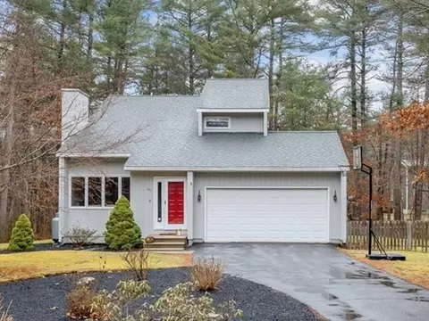 64 Newcombs Mill Rd, Kingston, MA 02364