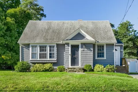 61 Malden St, Worcester, MA 01606