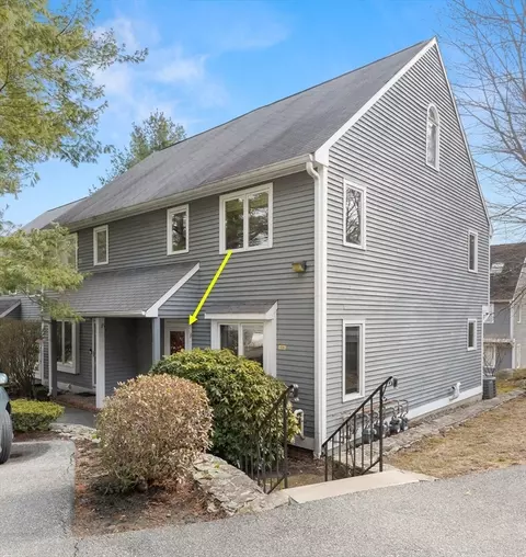 11 Country Hill Ln #14, Haverhill, MA 01832