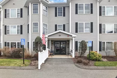 26 Greenleaves #619, Amherst, MA 01002