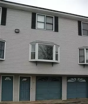 30 Angle St #35, Lowell, MA 01851