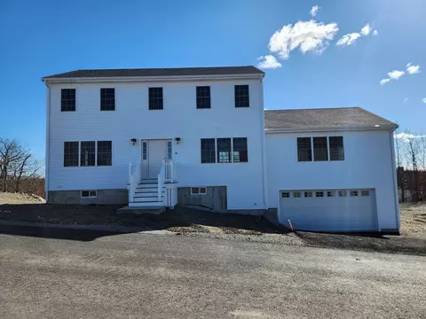 49 Kelly Ln, Lynn, MA 01904