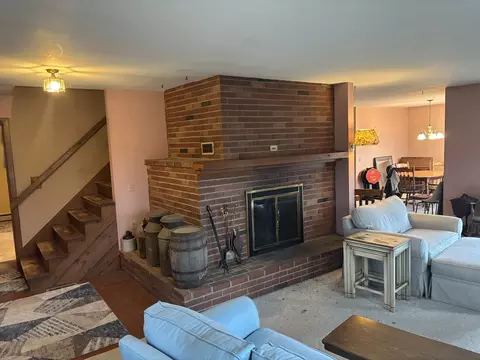 Living - 169 River Rd, Whately, MA 01093 photo 3 of 4