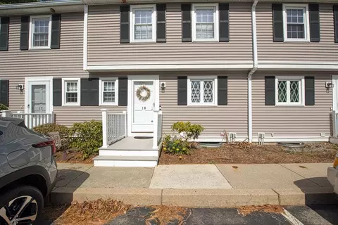 685 Bay St #18, Taunton, MA 02780