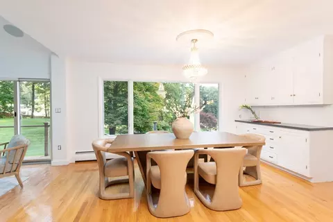 110 Robin Rd, Weston, MA 02493 photo 10