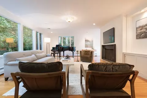 110 Robin Rd, Weston, MA 02493 photo 7