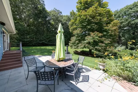 110 Robin Rd, Weston, MA 02493 photo 13