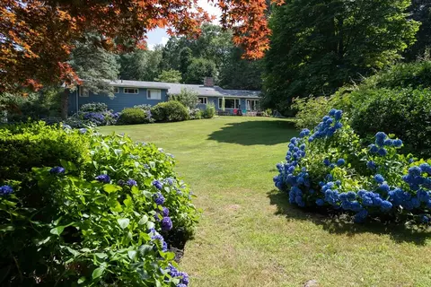 110 Robin Rd, Weston, MA 02493 photo 32