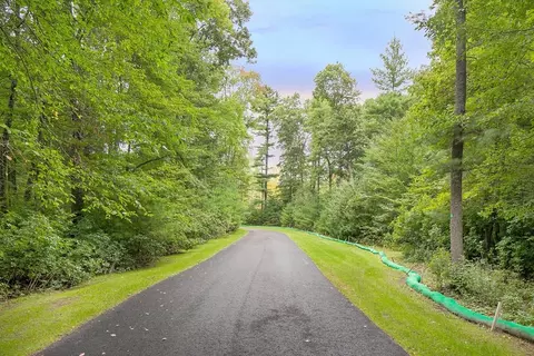 73 Summer St, Easton, MA 02356