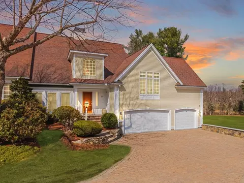 31 Bobby Jones Dr #31, Andover, MA 01810
