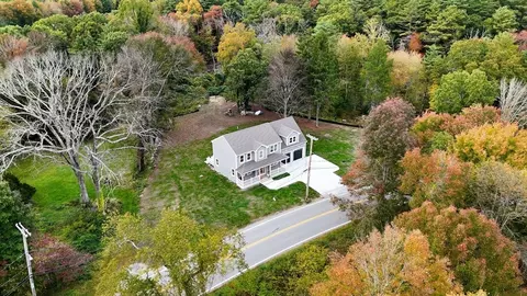 14 Washburn Rd, Freetown, MA 02717