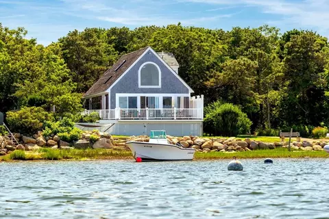 31 The Blvd, Edgartown, MA 02539