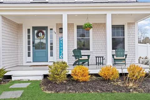 14 Karas Way, Plymouth, MA 02360