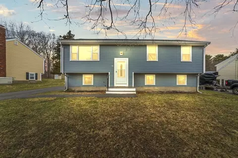 52 Armiston St, Brockton, MA 02302