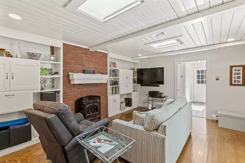 29 Amanda Ct, Cotuit, MA 02635 photo 12