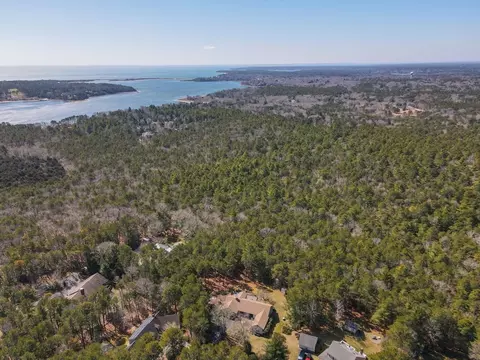 29 Amanda Ct, Cotuit, MA 02635 photo 33